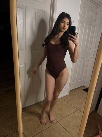 Astridlove page leaked private content