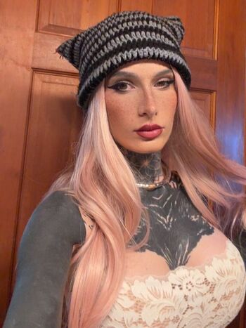 Vikayourdream page leaked private content