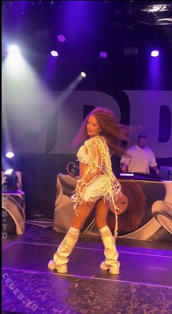 Daniela braga/ leaked private content