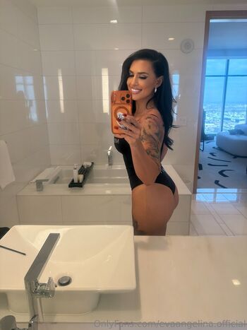 Claarakush desnuda leaked private content