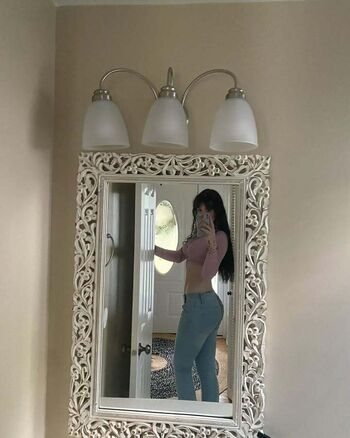 Ezsy leaked private content