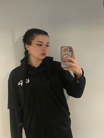 Ezsy leaked private content