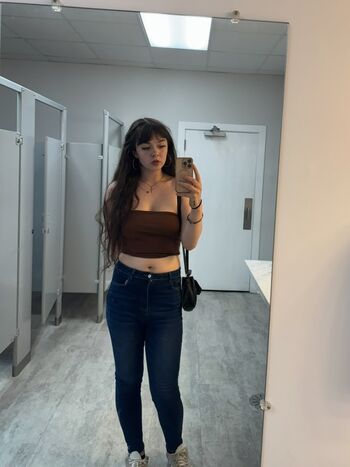 Ezsy leaked private content