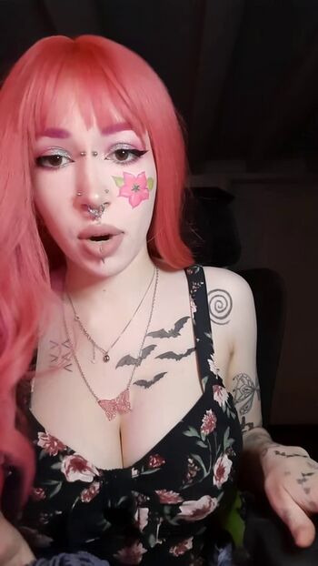 Lindsay lohan onlyfans leaked private content