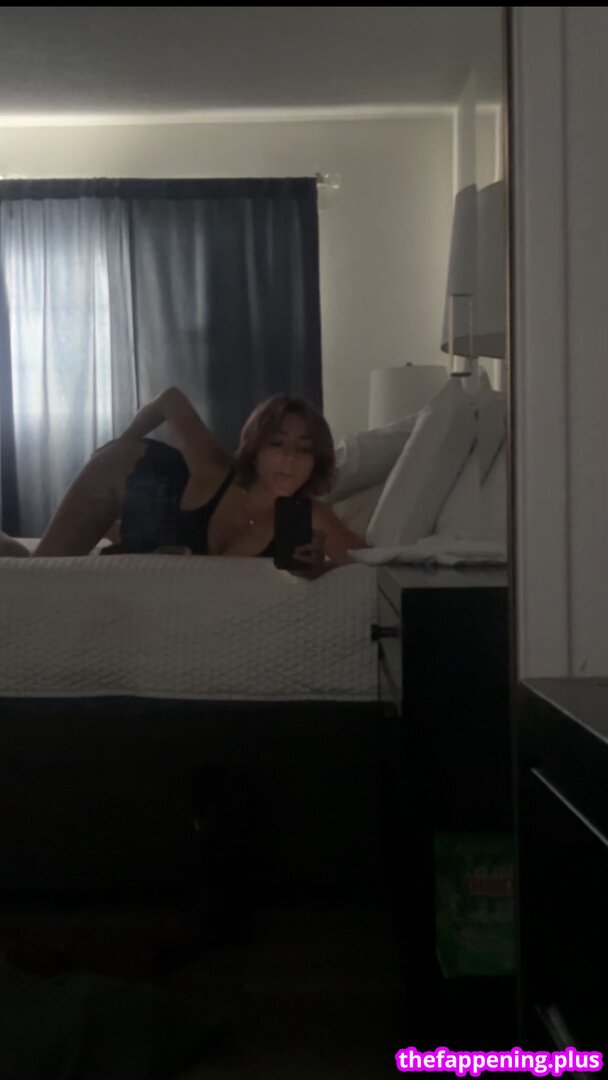 Julia logan page leaked private content