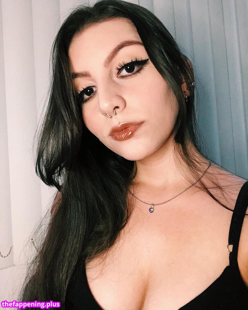 Basicwitgirl/ leaked private content