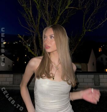 On%x:%%E%E%%E%B%C%E%A%(@linsivvi)%/%x%nude leaked private content