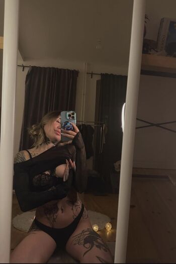 Sttaringart/ leaked private content