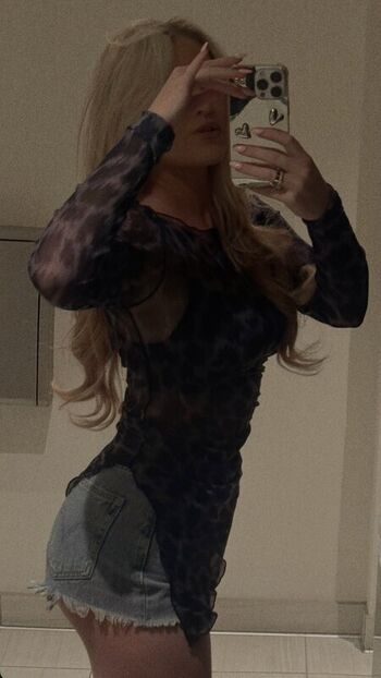Mizzy cyn leaked private content