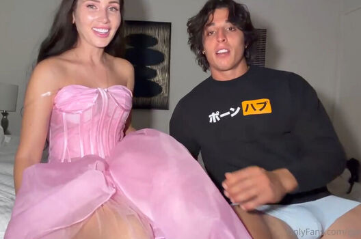 Chxrryxblossom/ leaked private content