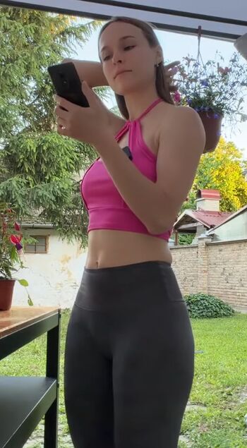 Lovelynnboo/ leaked private content