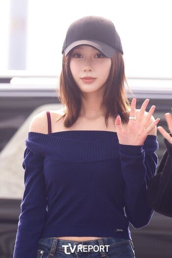 Alexa deme/ leaked private content