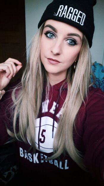 Evieleana leaked private content