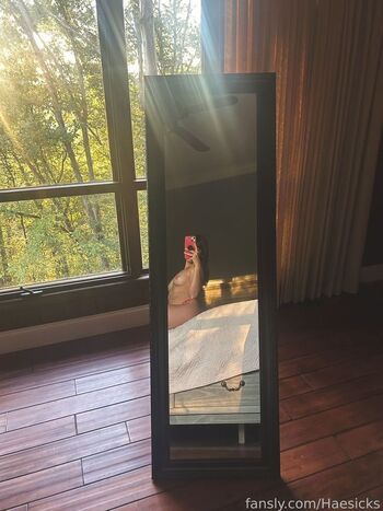 Haesicks  page leaked private content