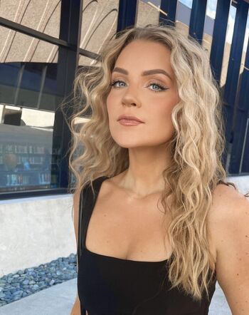 Nouschka/ leaked private content