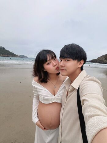 Intoxikaite/ leaked private content