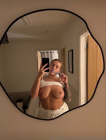 Harrietbarness leaked private content