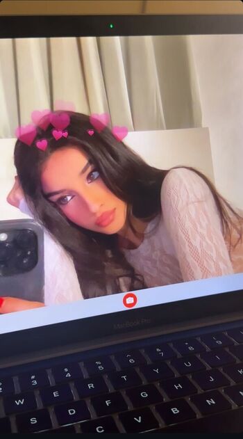 Emanovak nua leaked private content