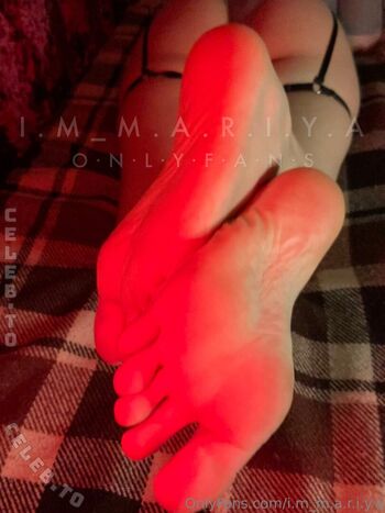 Littlemissmaya / leaked private content