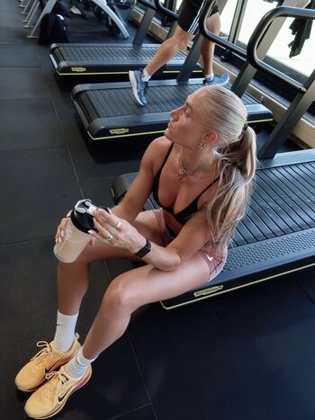 Chiropractor / leaked private content