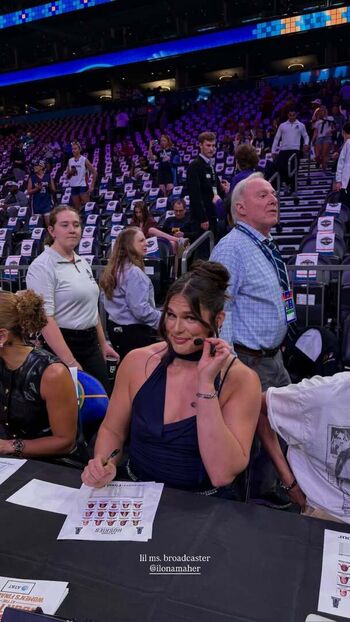 Emanovak desnuda leaked private content