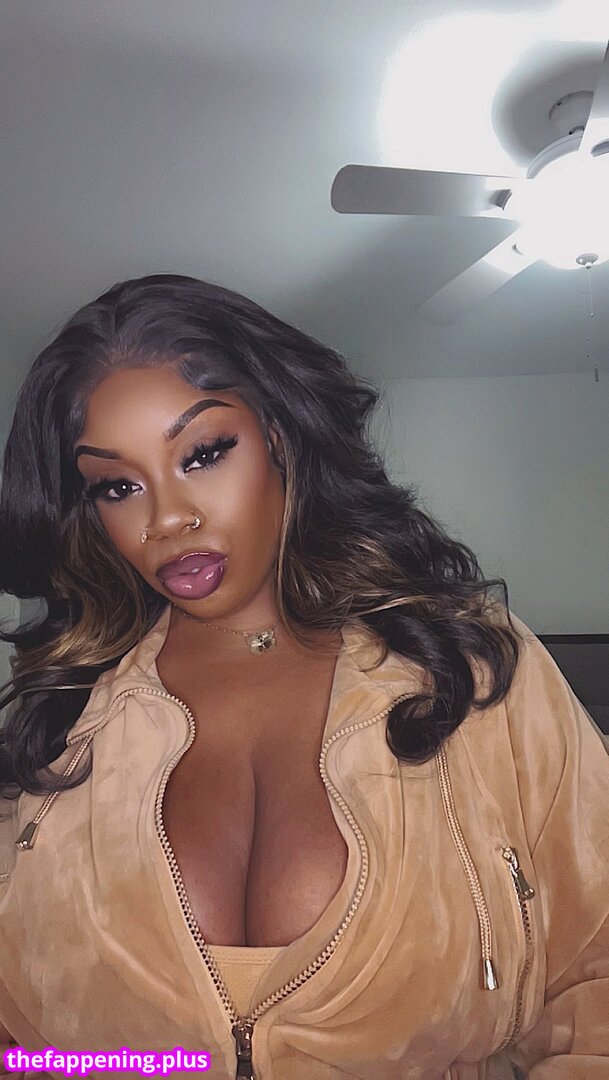 Ilooklikebaae/ leaked private content