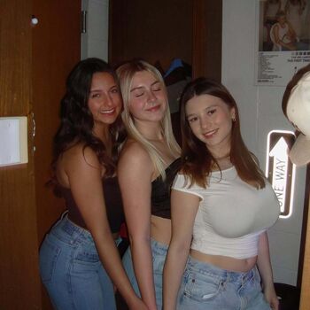 Nadine velazquez/ leaked private content