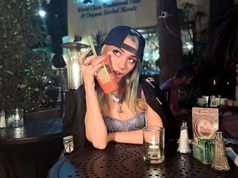 Mymoodnoblue leaked private content