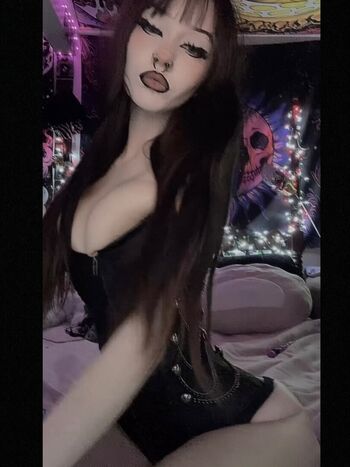 Misscutestbreast leaked private content