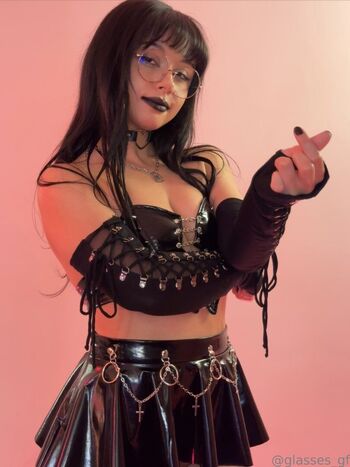 Irlupdog leaked private content