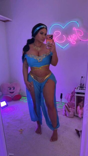 Ivysky leaked private content
