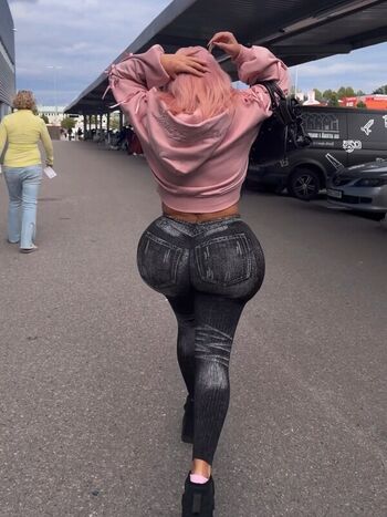 Ivysky leaked private content