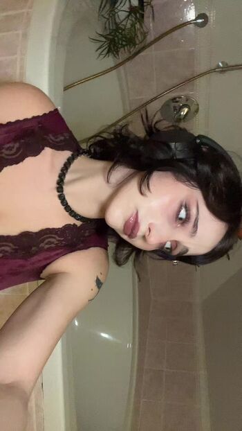 Haesicks / leaked private content
