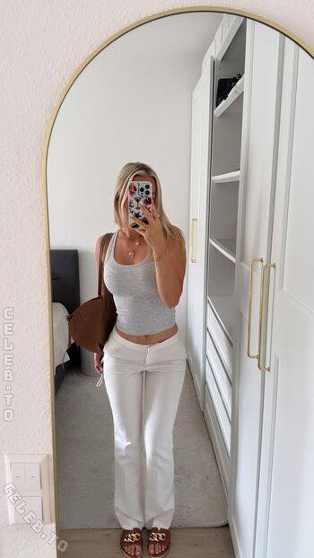 Rhea durham/ leaked private content