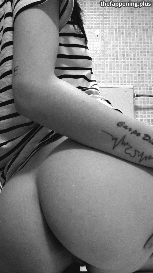 Sttaringart page leaked private content