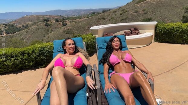 Miexriir leaked private content