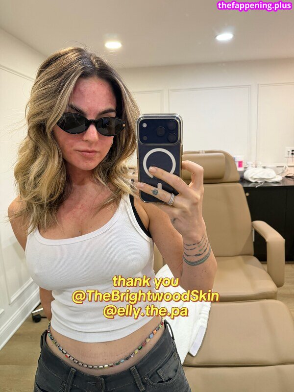 Carleybee leaked private content
