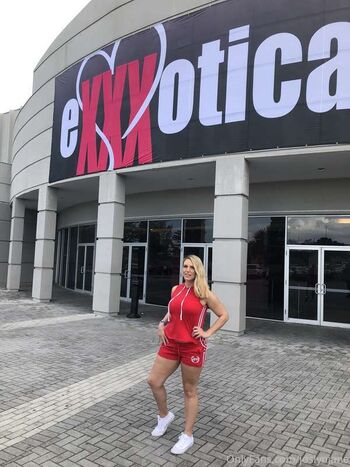 Lindsay vrckovnik linmick/ leaked private content