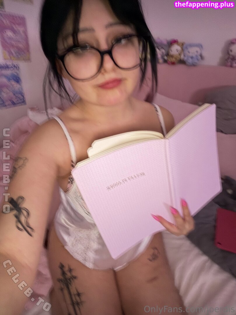 Astridlove page leaked private content