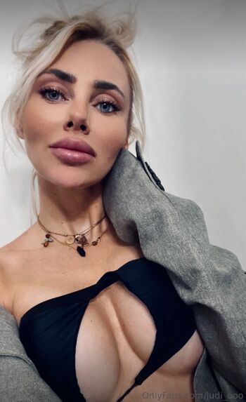 Misshenley/ leaked private content