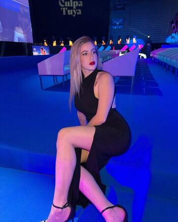 Anneliofficial onlyfans leaked private content
