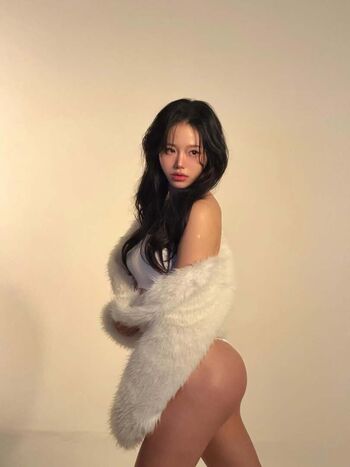 Lucyalexandra page leaked private content