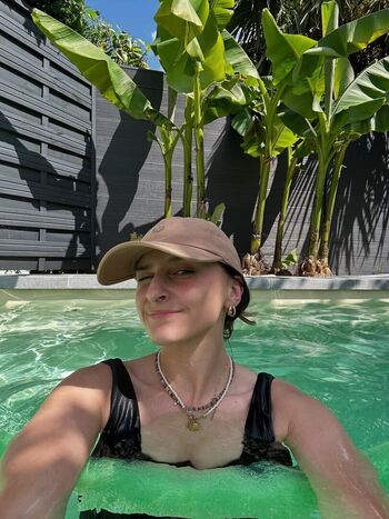 Haesicks / leaked private content