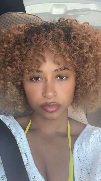 Miss dazy mae/ leaked private content