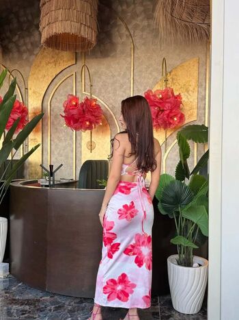 Momorianyan/ leaked private content