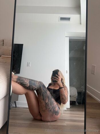 Alexandralexilee/ leaked private content