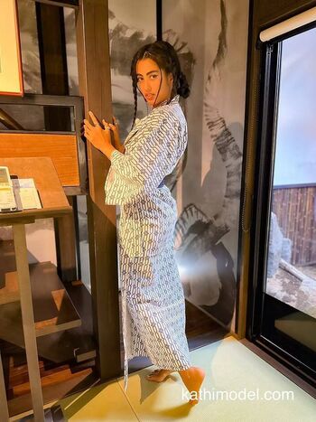 Holls/ leaked private content