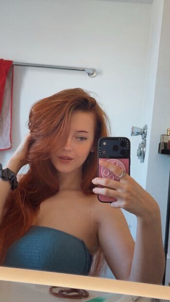 Isabelle stickland/ leaked private content