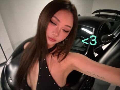 Kkarenzeng leaked private content