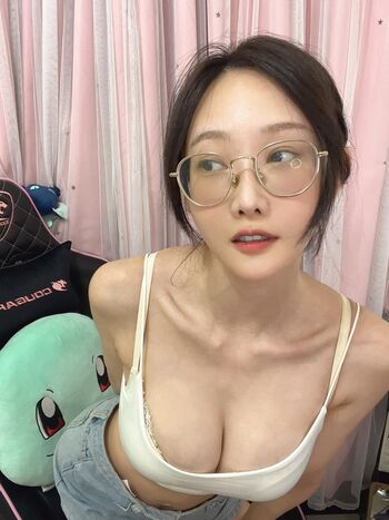 Sam ko/ leaked private content